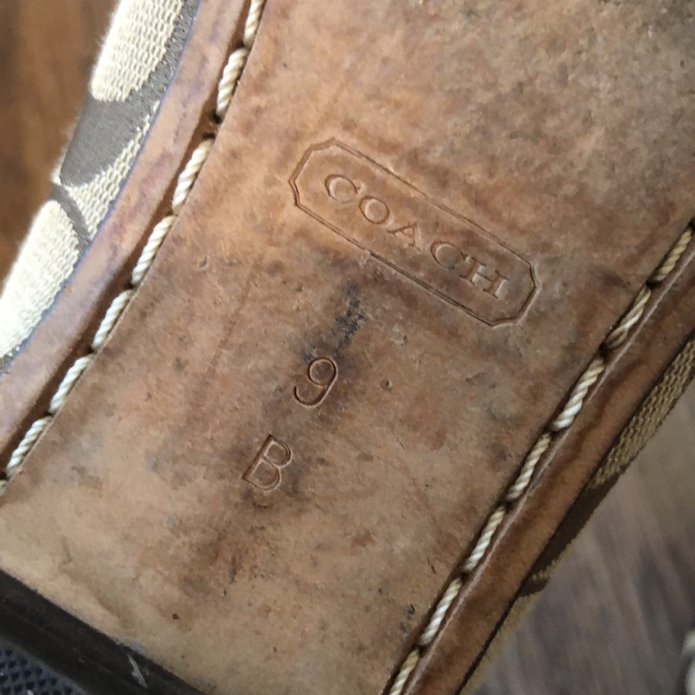 Vintage Coach loafers, gold/brown with gold hardware, size 9 - Picture 15 of 15